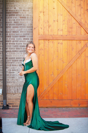 Roberson-KimberleighProm25-9197ef